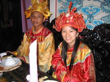Anh og Oanh som konge og dronning